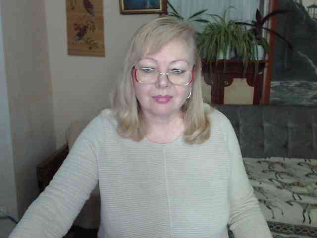 EvelynLoveShy webcam