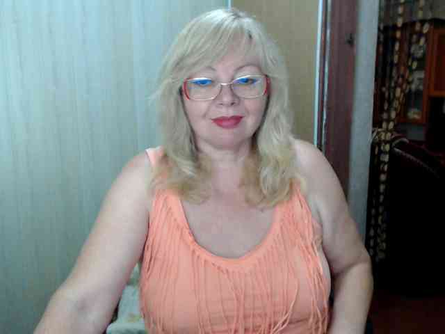 EvelynLoveShy webcam