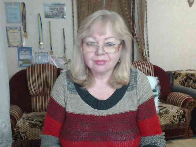 EvelynLoveShy webcam