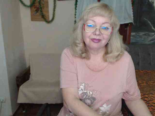 EvelynLoveShy webcam