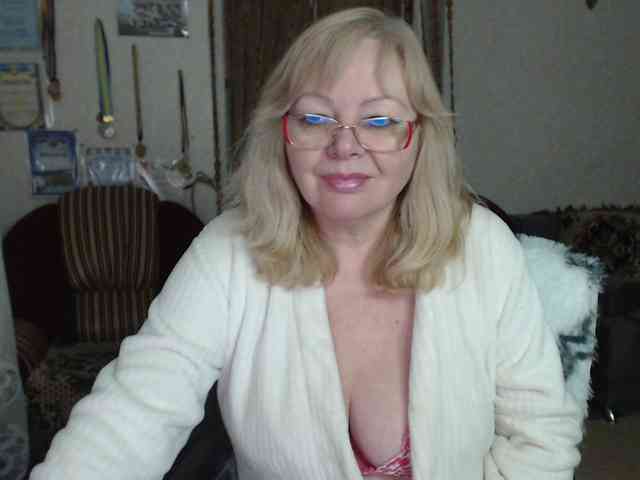 EvelynLoveShy webcam