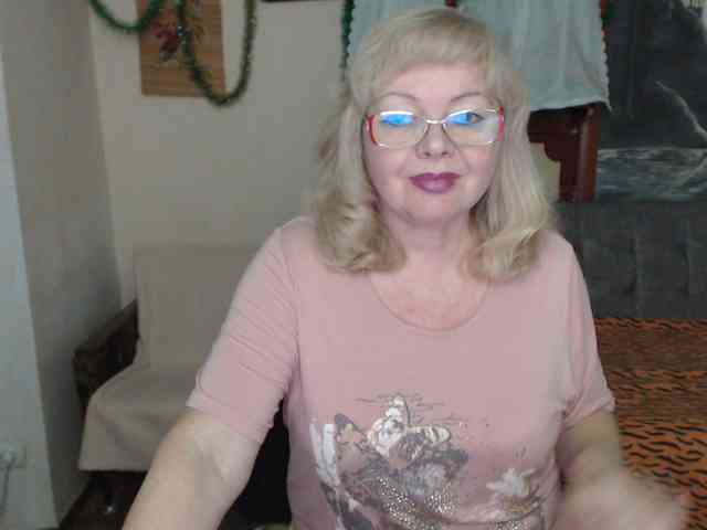 EvelynLoveShy webcam