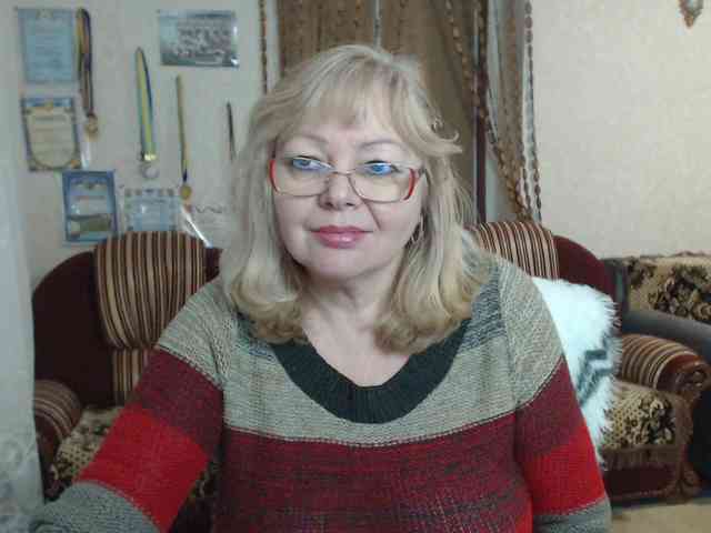 EvelynLoveShy webcam