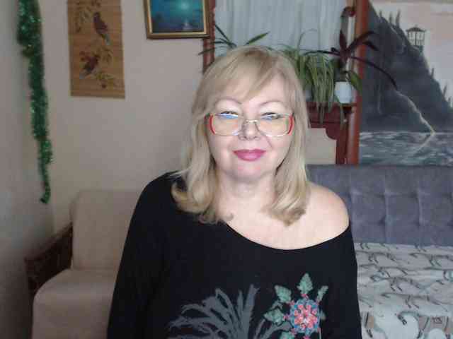 EvelynLoveShy webcam