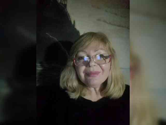 EvelynLoveShy webcam