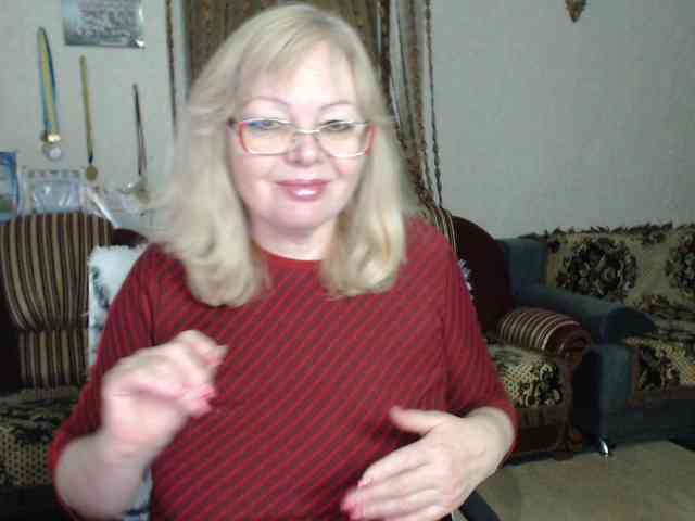 EvelynLoveShy webcam