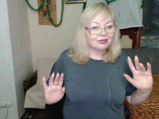 EvelynLoveShy webcam