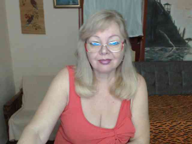 EvelynLoveShy webcam