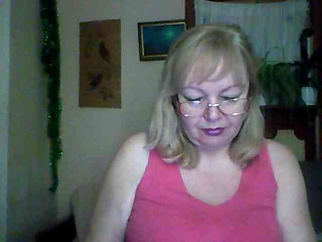 EvelynLoveShy webcam