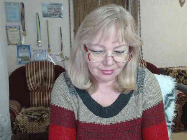 EvelynLoveShy webcam