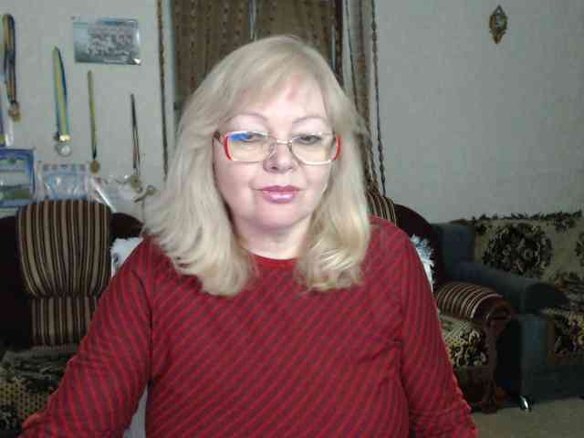 EvelynLoveShy webcam