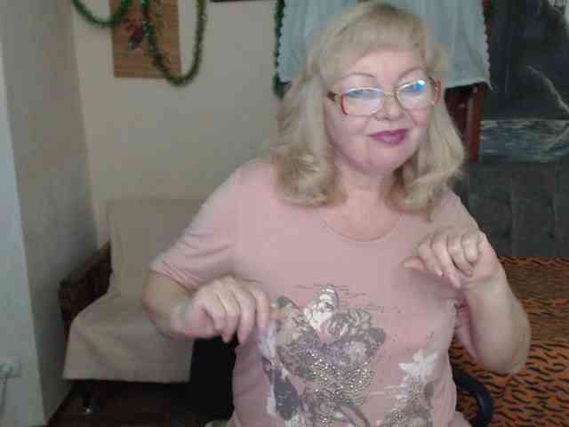 EvelynLoveShy webcam