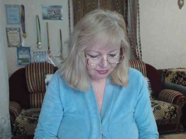 EvelynLoveShy webcam