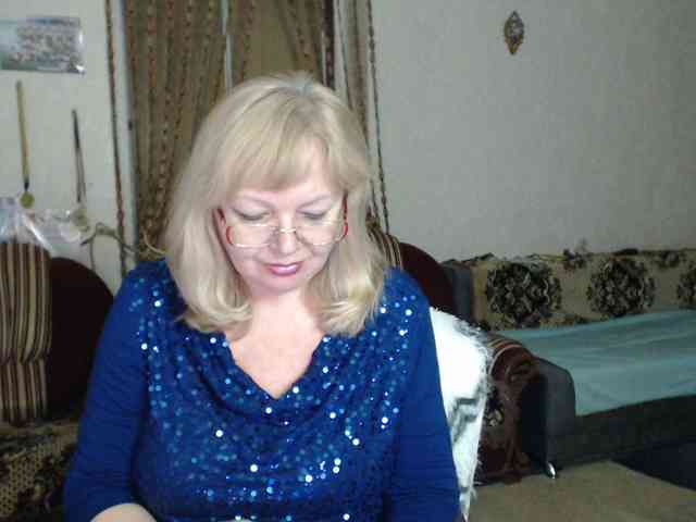 EvelynLoveShy webcam