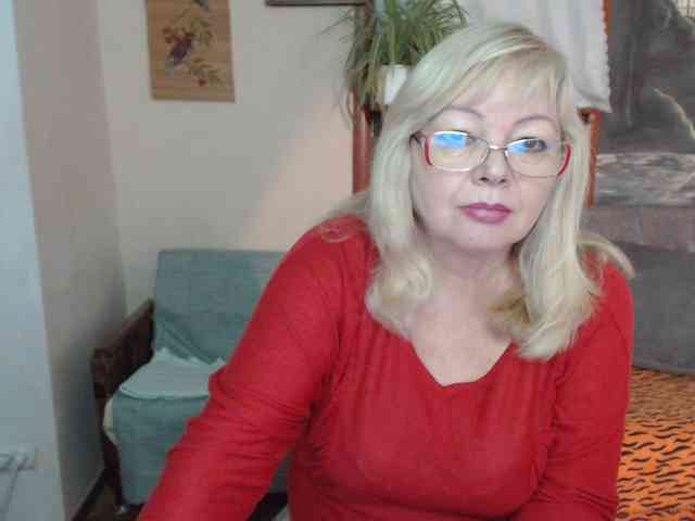 EvelynLoveShy webcam