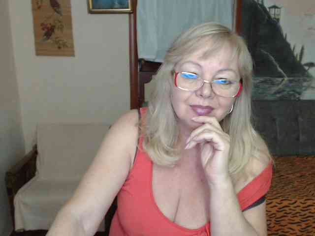 EvelynLoveShy webcam