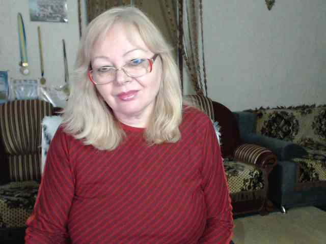 EvelynLoveShy webcam