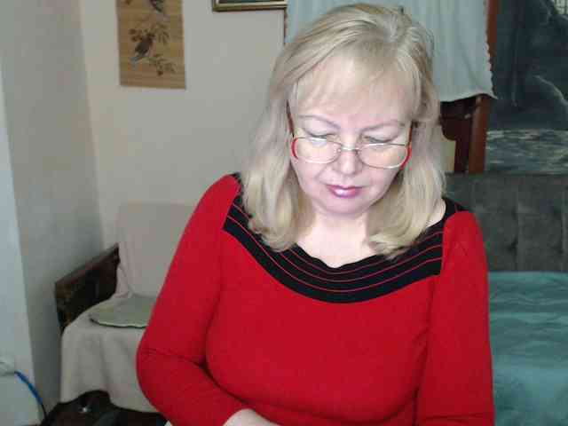 EvelynLoveShy webcam