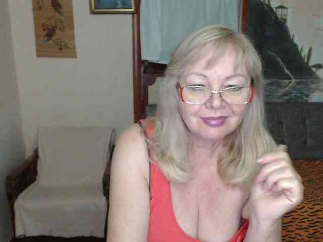 EvelynLoveShy webcam