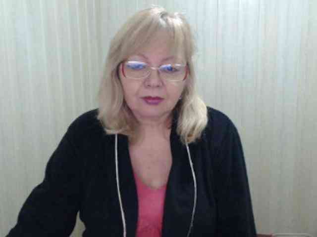 EvelynLoveShy webcam