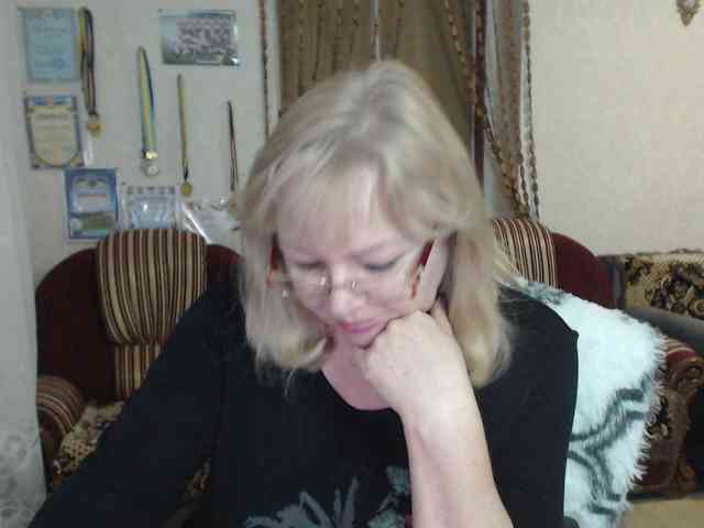 EvelynLoveShy webcam