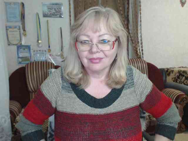 EvelynLoveShy webcam