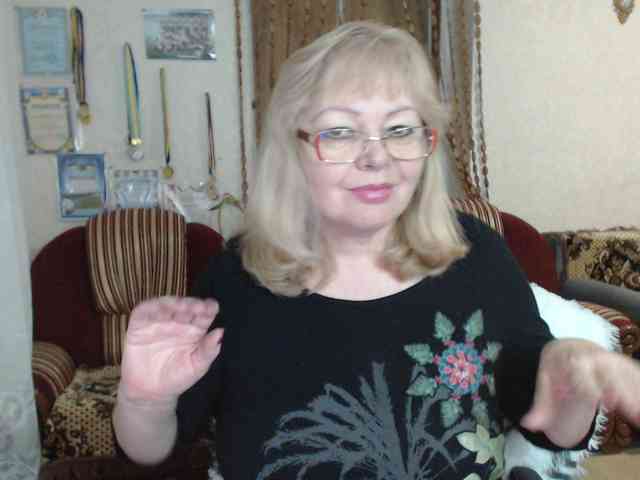 EvelynLoveShy webcam