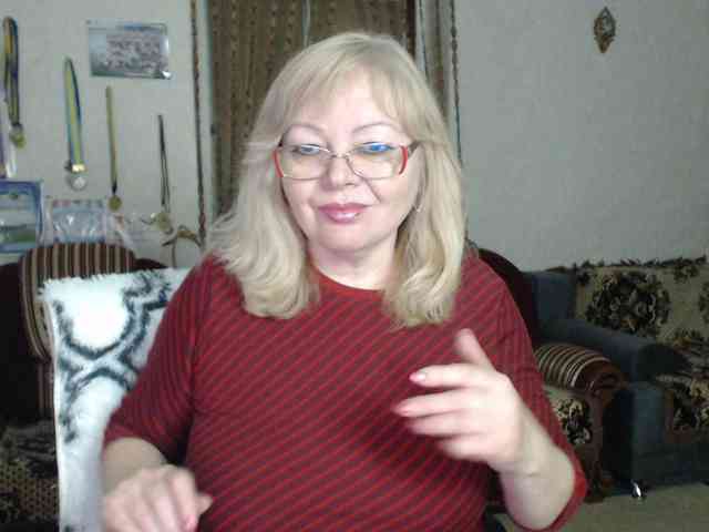 EvelynLoveShy webcam