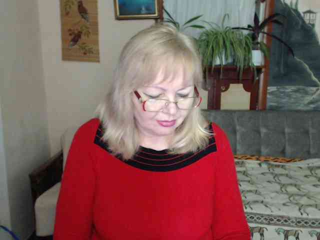 EvelynLoveShy webcam