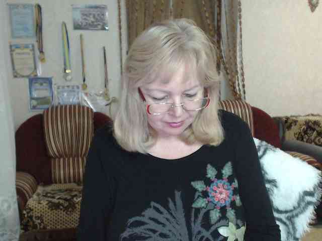 EvelynLoveShy webcam