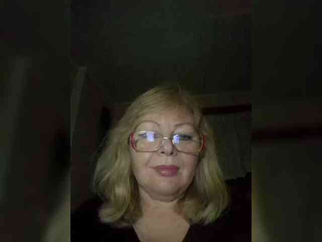 EvelynLoveShy webcam