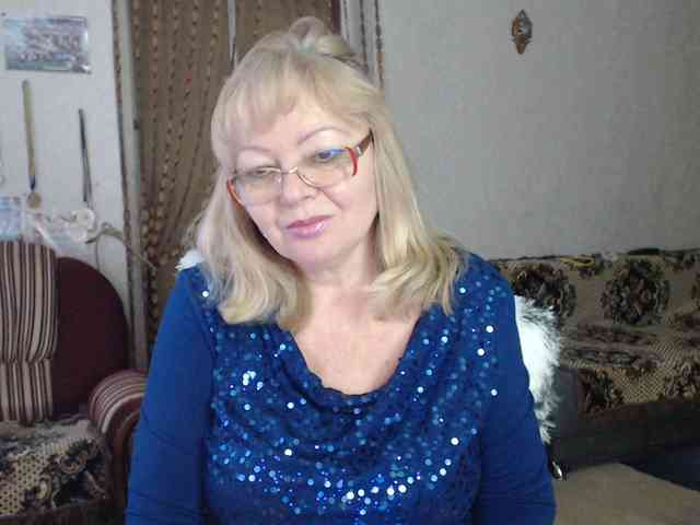 EvelynLoveShy webcam