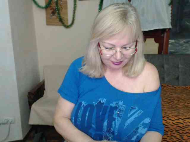 EvelynLoveShy webcam