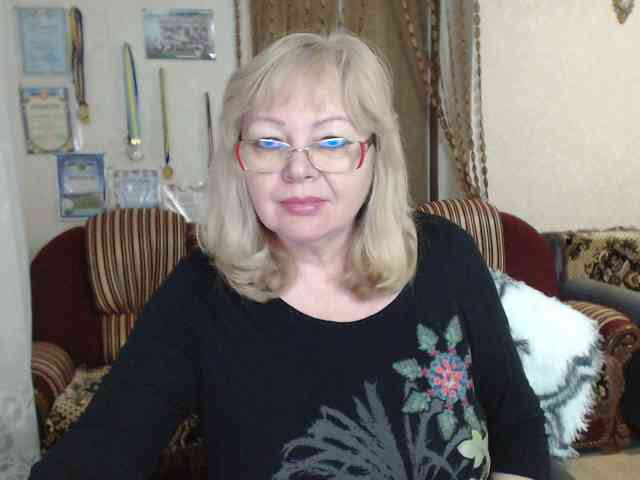 EvelynLoveShy webcam