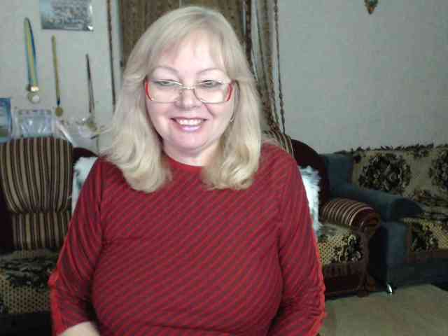 EvelynLoveShy webcam