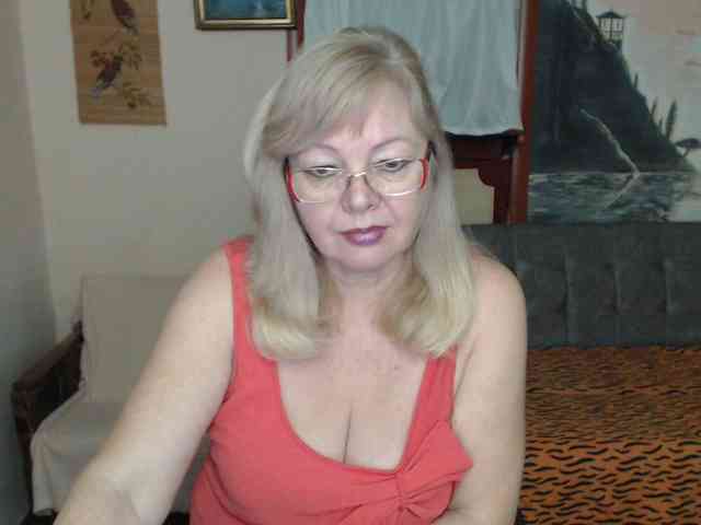 EvelynLoveShy webcam