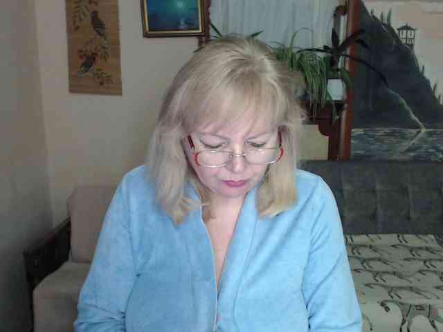 EvelynLoveShy webcam