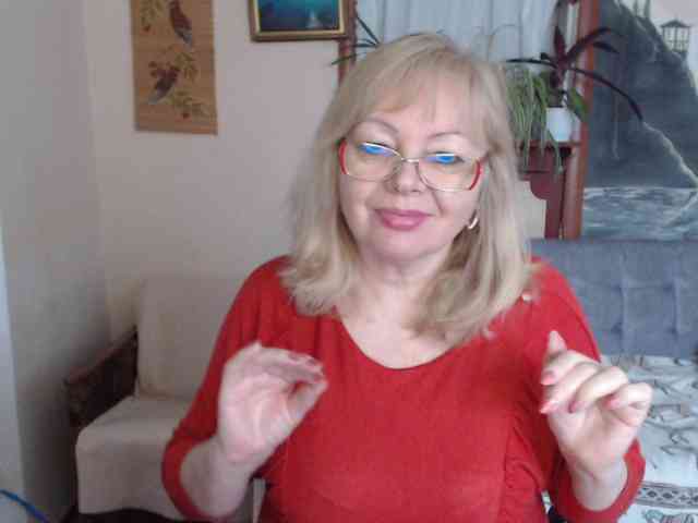 EvelynLoveShy webcam