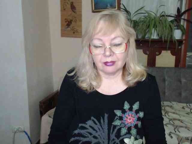 EvelynLoveShy webcam