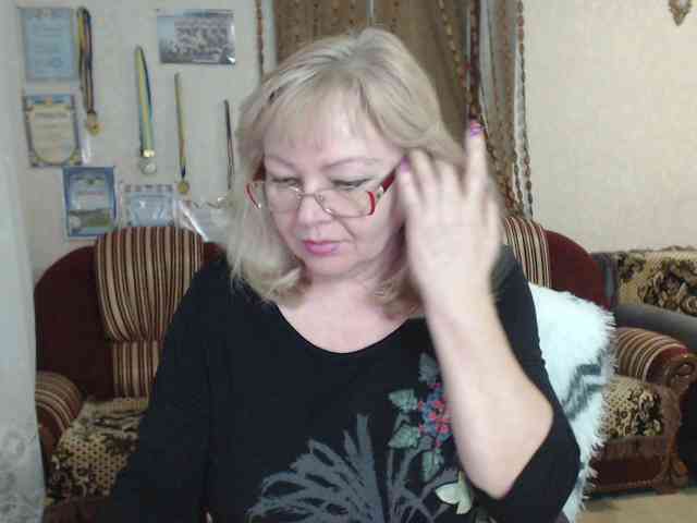 EvelynLoveShy webcam