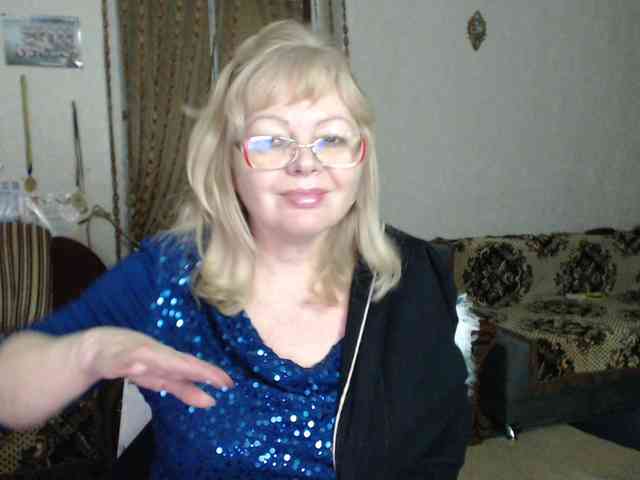 EvelynLoveShy webcam