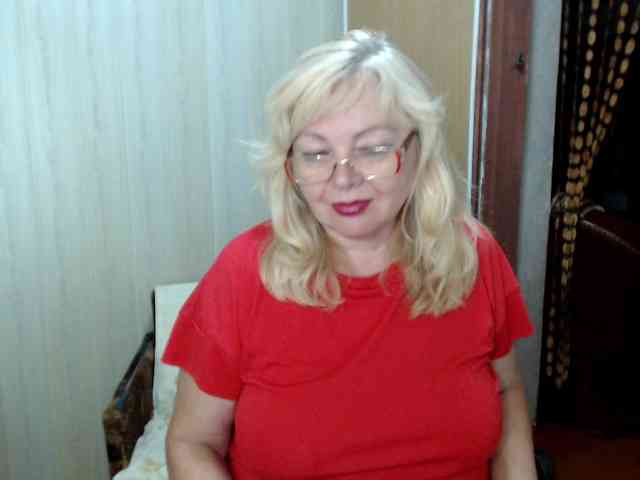 EvelynLoveShy webcam