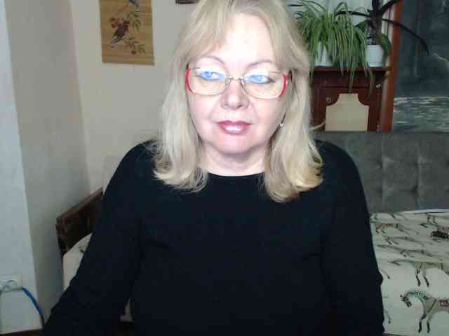 EvelynLoveShy webcam