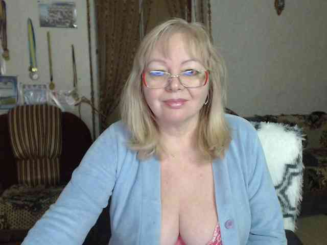 EvelynLoveShy webcam