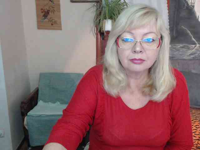 EvelynLoveShy webcam