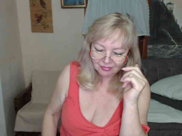 EvelynLoveShy webcam