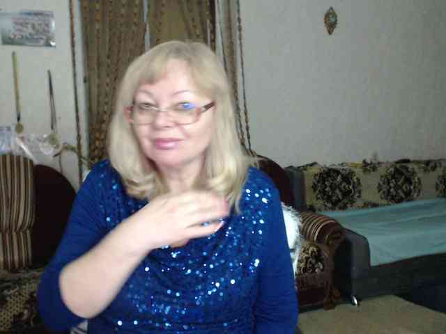 EvelynLoveShy webcam