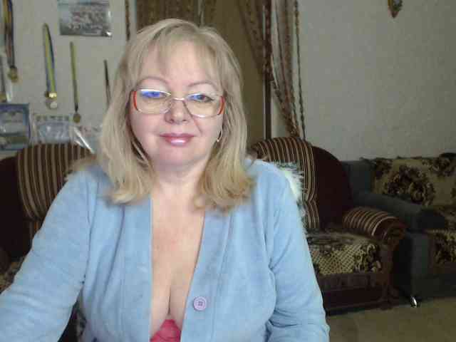 EvelynLoveShy webcam