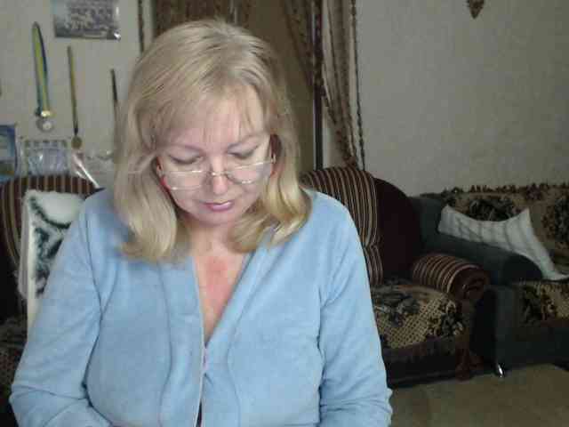 EvelynLoveShy webcam