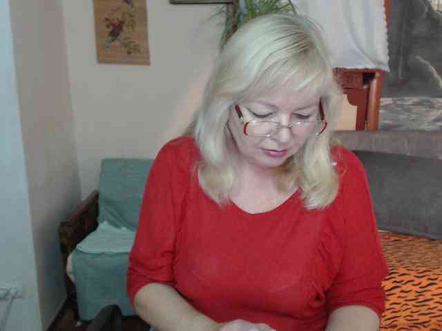 EvelynLoveShy webcam